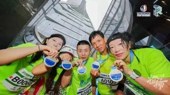 楼要几分钟？橙柿请你挑战自我凯发K8旗舰店APP爬60层(图2)