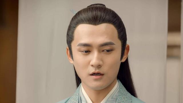 摘掉后险些没认出来他反差感也太强了凯发国际K8国色芳华：戴上眼罩帅气(图12)
