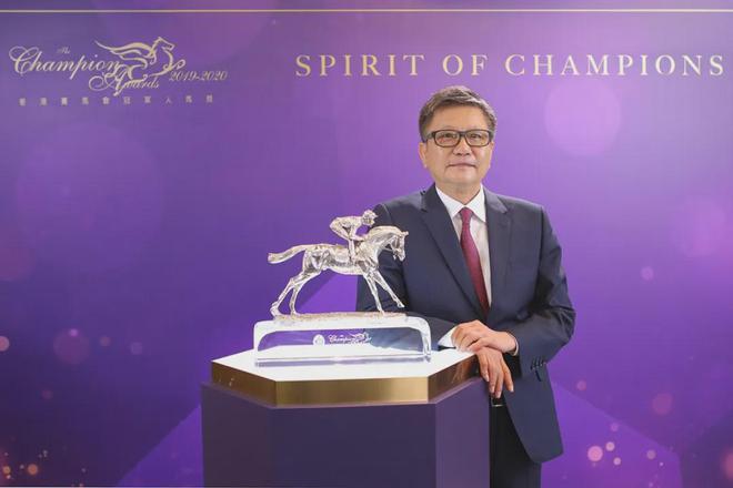 夺魁家族曾养香港马王凯发王经纬赛驹戴眼罩
